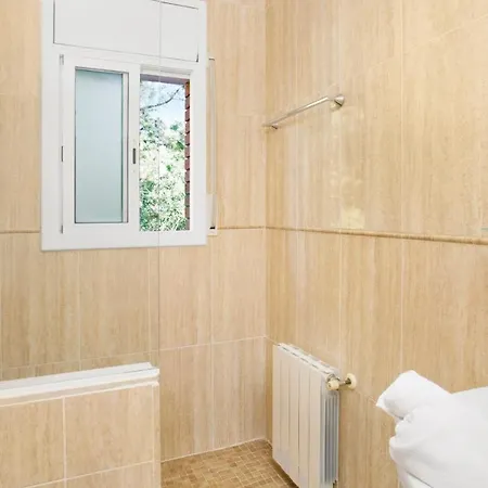 Villa Sleeps 6