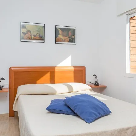 Villa Sleeps 6