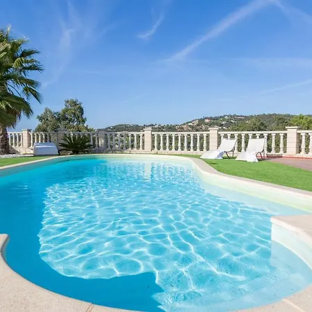 Sleeps 6 Villa Lloret de Mar